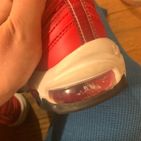 Women’s Nike Airmax 97 ((RED)) - Picture 6 of 8
